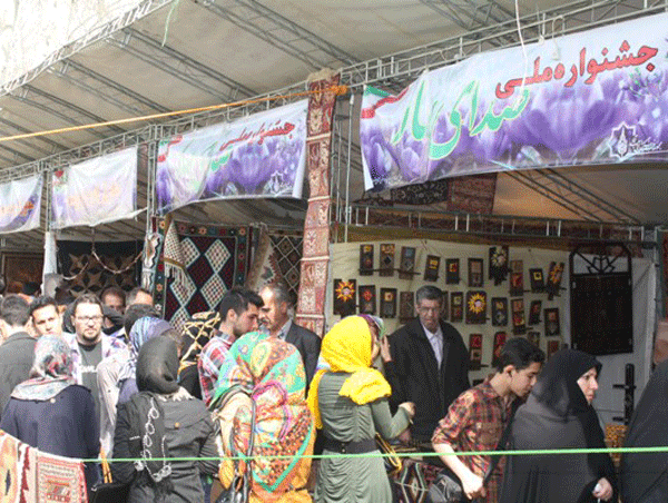 استقبال گسترده و بی نظیر گردشگران نوروزی سعدآباد<br> از جشنواره ملی صدای بهار 