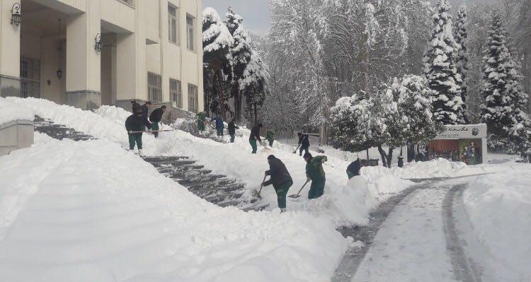 آمادگی برای برف زمستانی در سعدآباد