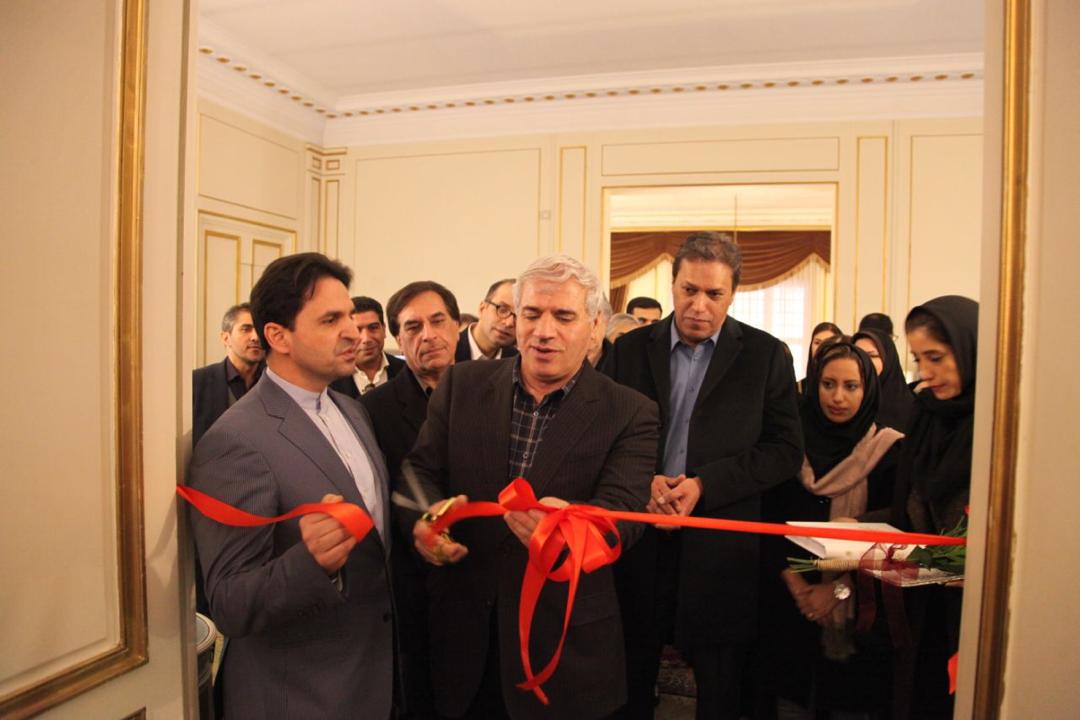 افتتاح نمایشگاه آثار سفالین دوران اسلامی با عنوان خط و خاک با  در موزه ظروف سلطنتی سعدآباد