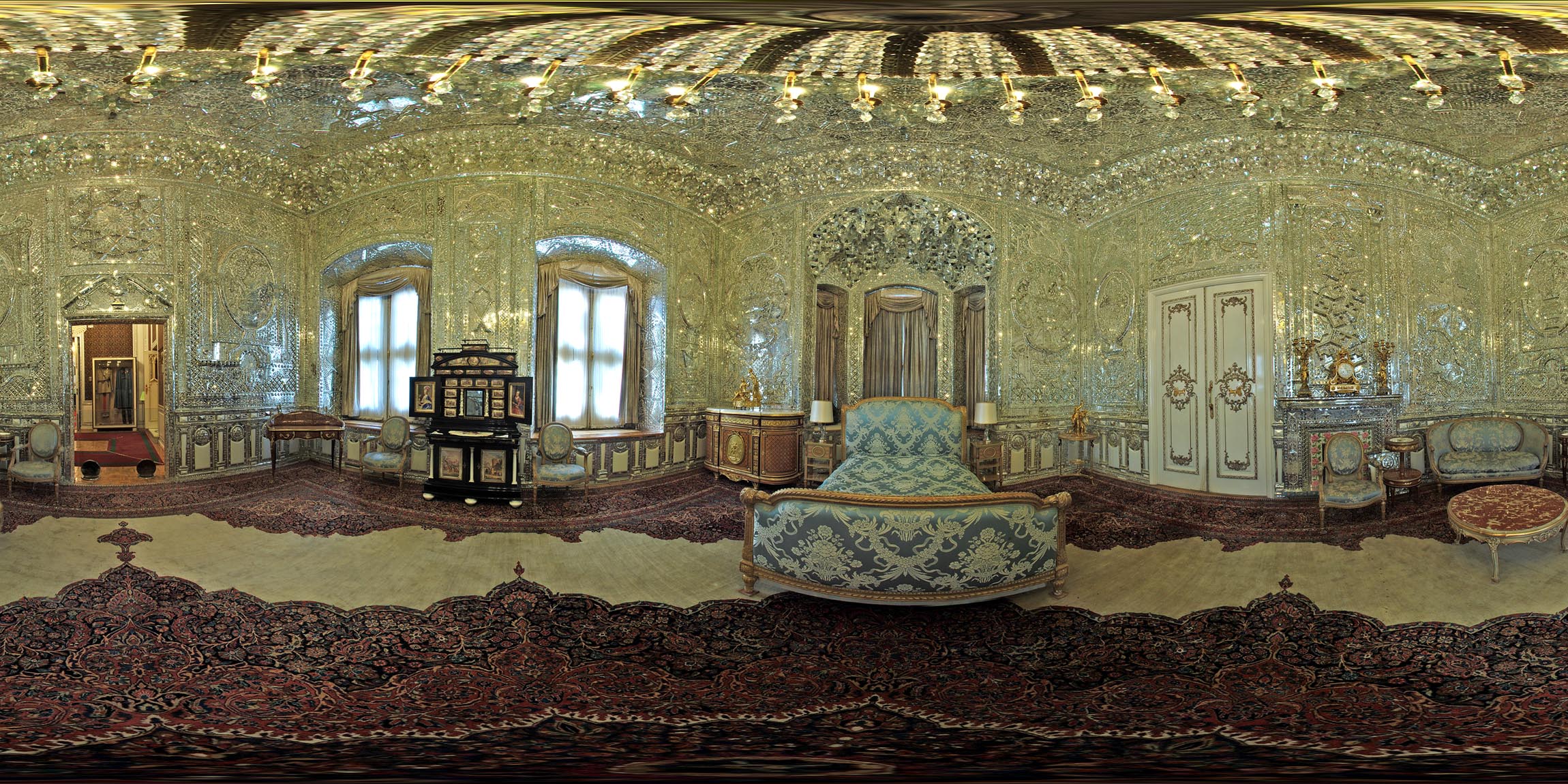 The Bedroom of Reza Shah - First floor 