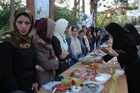 دومین جشنواره غذاهای سنتی و صنایع دستی اقوام ایرانی در سعدآباد